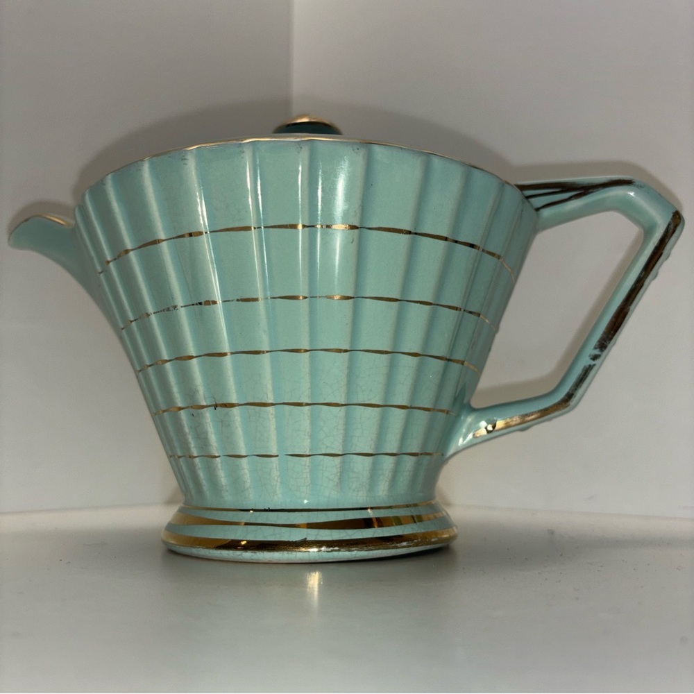Sadler, England Vintage Art Deco ceramic teapot in mint green with gold accents - Picture 2 of 15